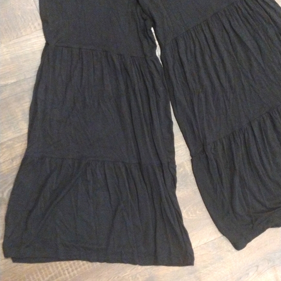 Black Palazzo Pants/Capris - Picture 5 of 6